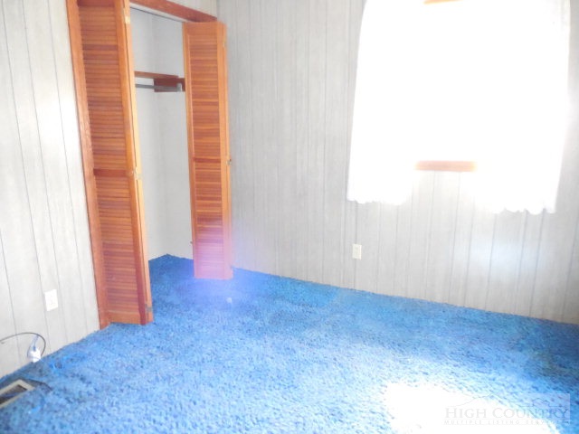 103 Davis Gentry Road Lansing, NC 28643 - Photo 8 of 12 Gallery Image 8