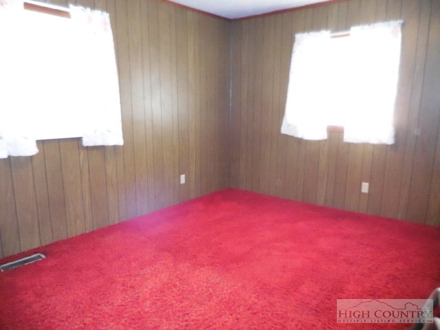 103 Davis Gentry Road Lansing, NC 28643 - Photo 9 of 12 Gallery Image 9