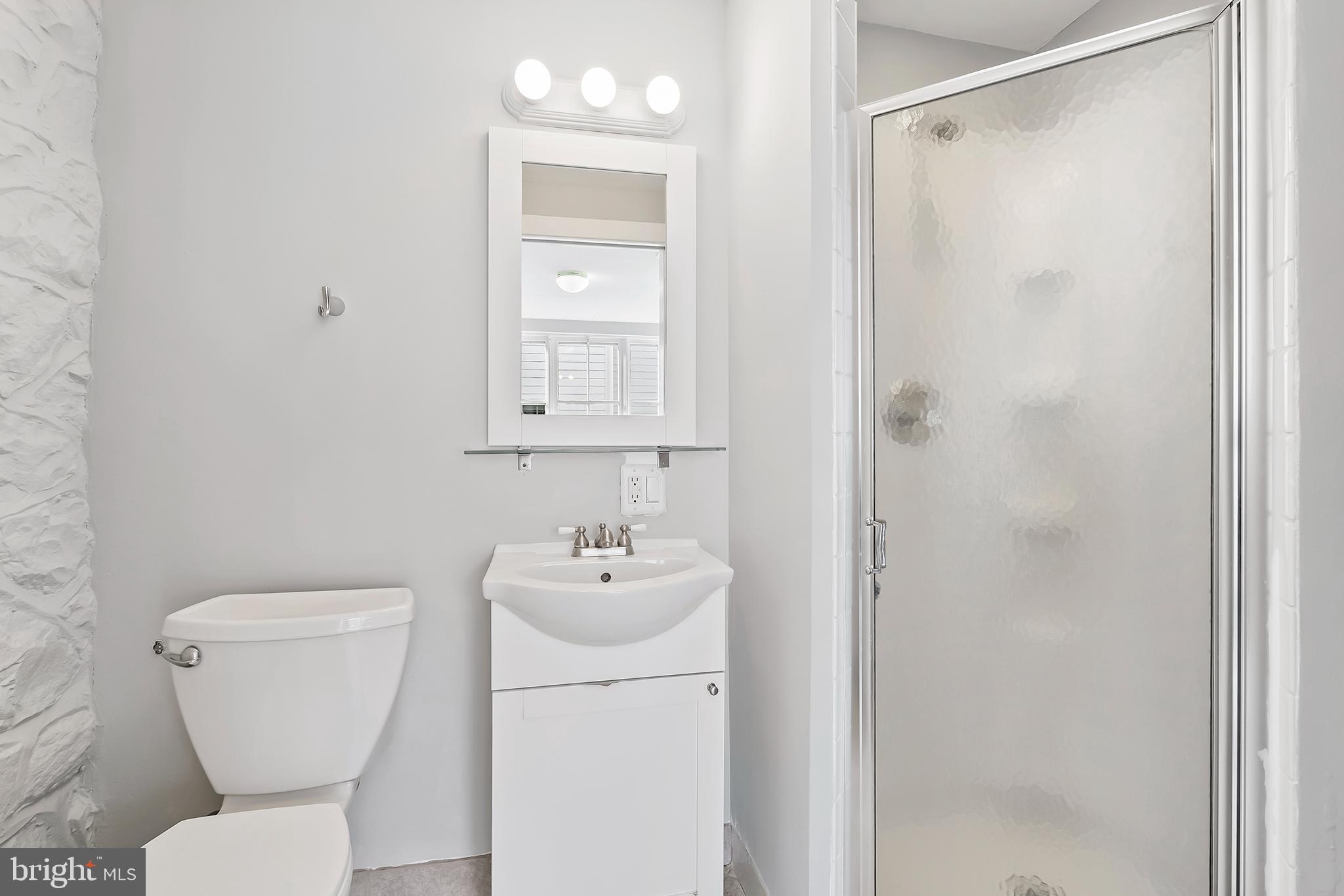 147 Conestoga Road Wayne, PA 19087 - Photo 10 of 22 Full Bathroom