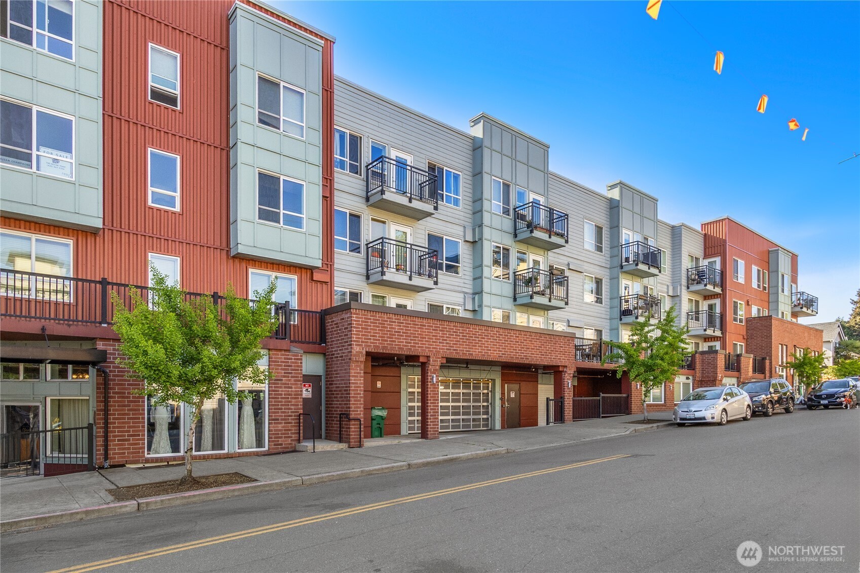 424 North 85th Street, Unit 404 Seattle, WA 98103 - Photo 1 of 31