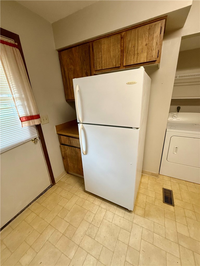 5253 Lamme Road Dayton, OH 45439 - Photo 17 of 87 Gallery Image 17