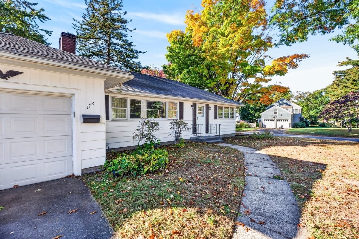 172 Harwich Road West Springfield, MA 01089 - Photo 3 of 41 Gallery Image 3