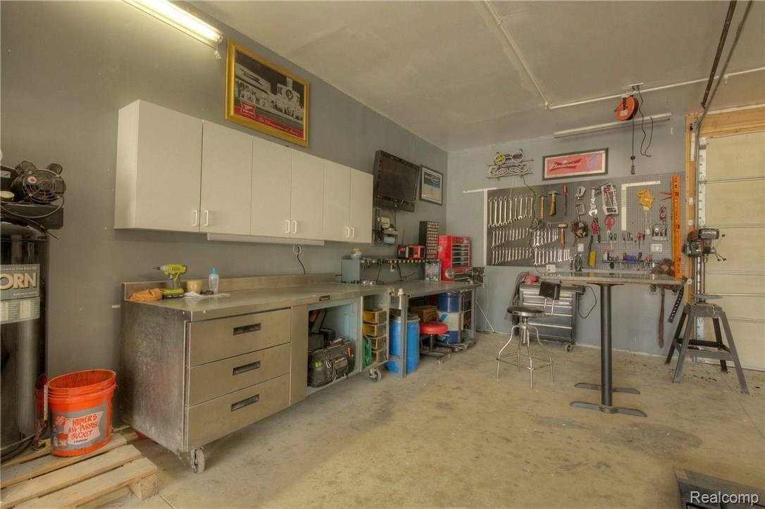 473 East Barron Road Howell, MI 48855 - Photo 9 of 26 930A7750_1_2.jpg