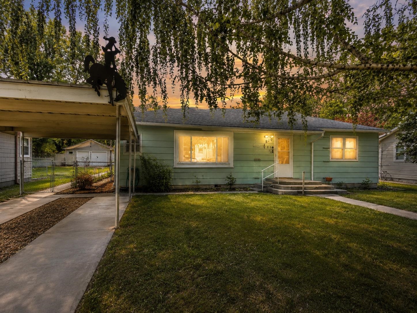 810 South 5th Street Basin, WY 82410 - Photo 1 of 24