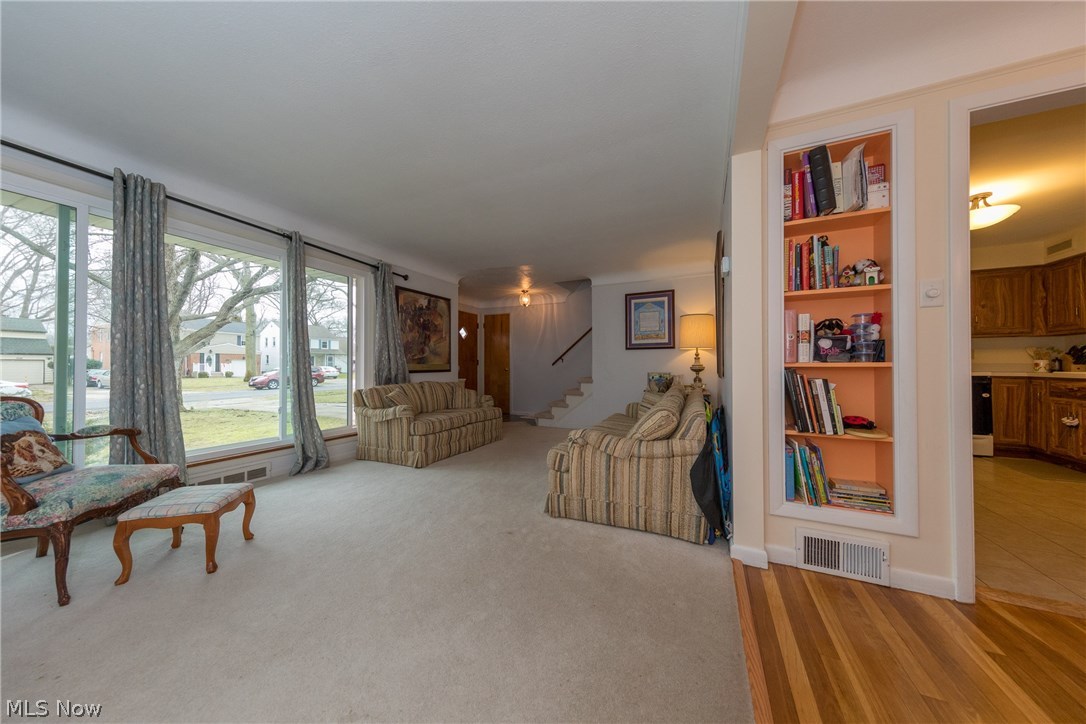 1280 Ford Road Lyndhurst, OH 44124 - Photo 10 of 33