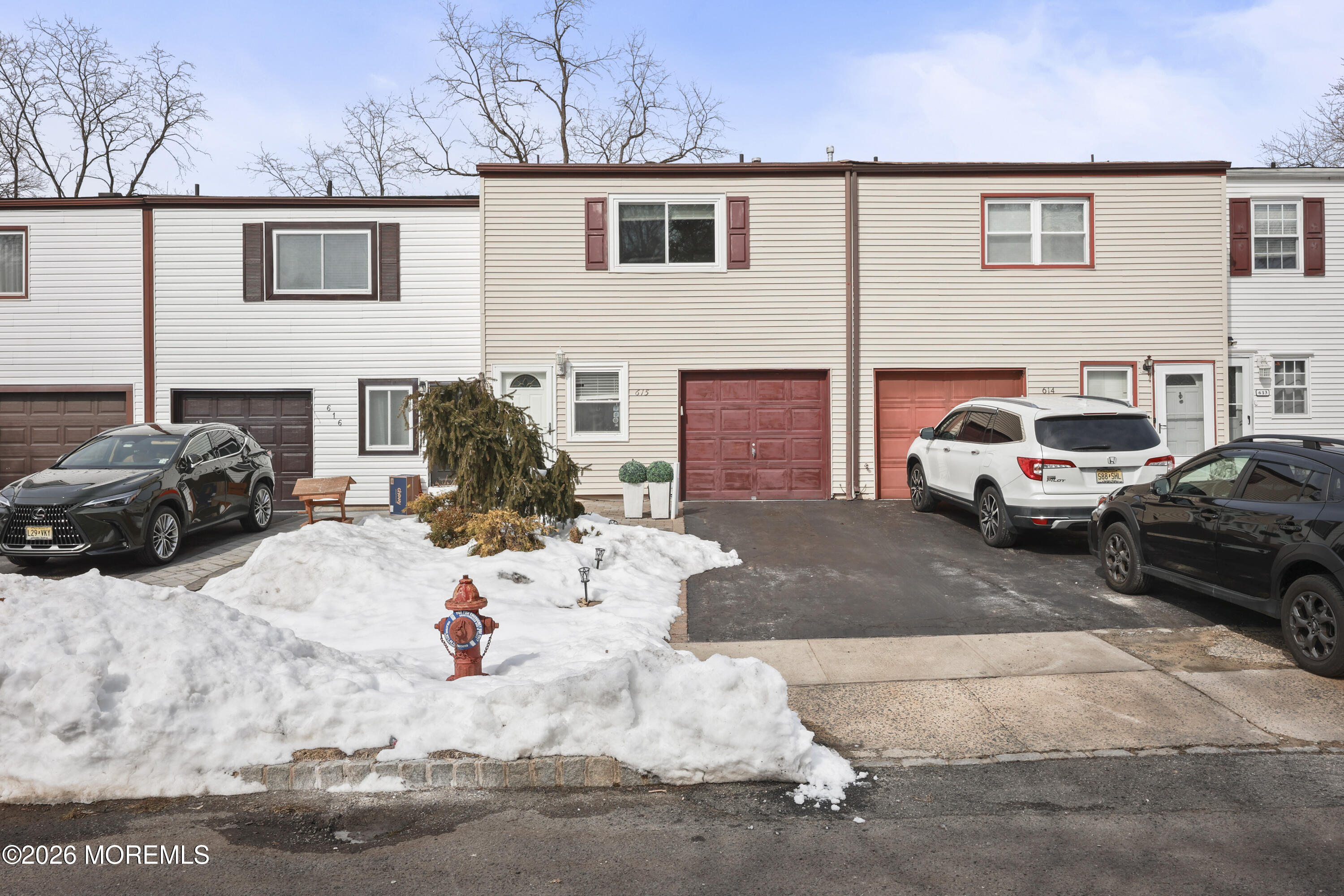 615 Randall Way Matawan, NJ 07747 - Photo 1 of 33 4-print-LPM_5029
