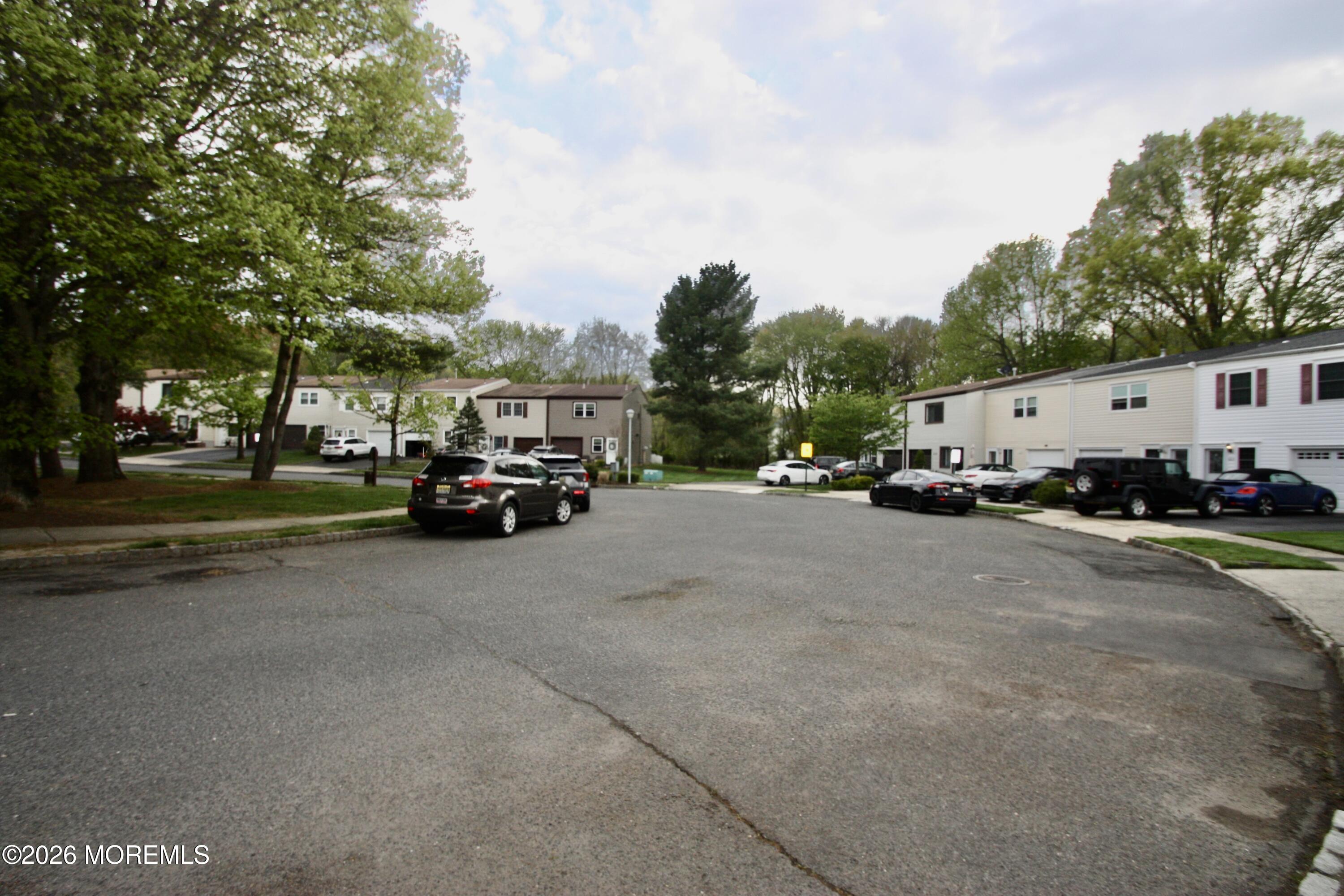 615 Randall Way Matawan, NJ 07747 - Photo 3 of 46 02F584D4-E73A-4325-A6AB-CBD6E74A042A_1_2