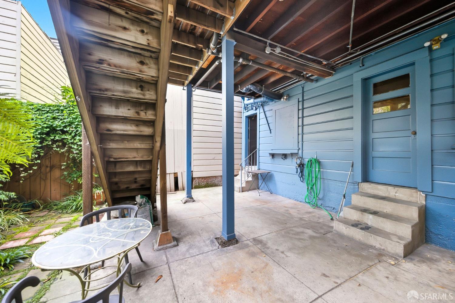 3452 18th Street, Unit A San Francisco, CA 94110 - Photo 37 of 39 a view of porch with seating space