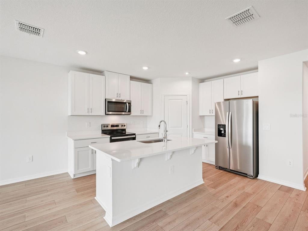 7705 Satterfield Terrace Parrish, FL 34219 - Photo 4 of 14