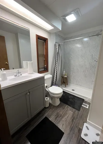 $229,900 | 115 East Warren Street, Thermopolis, WY 82443