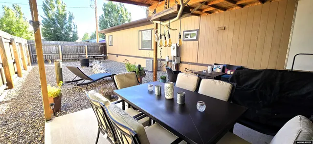 $229,900 | 115 East Warren Street, Thermopolis, WY 82443