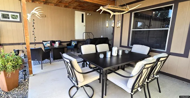 $229,900 | 115 East Warren Street, Thermopolis, WY 82443