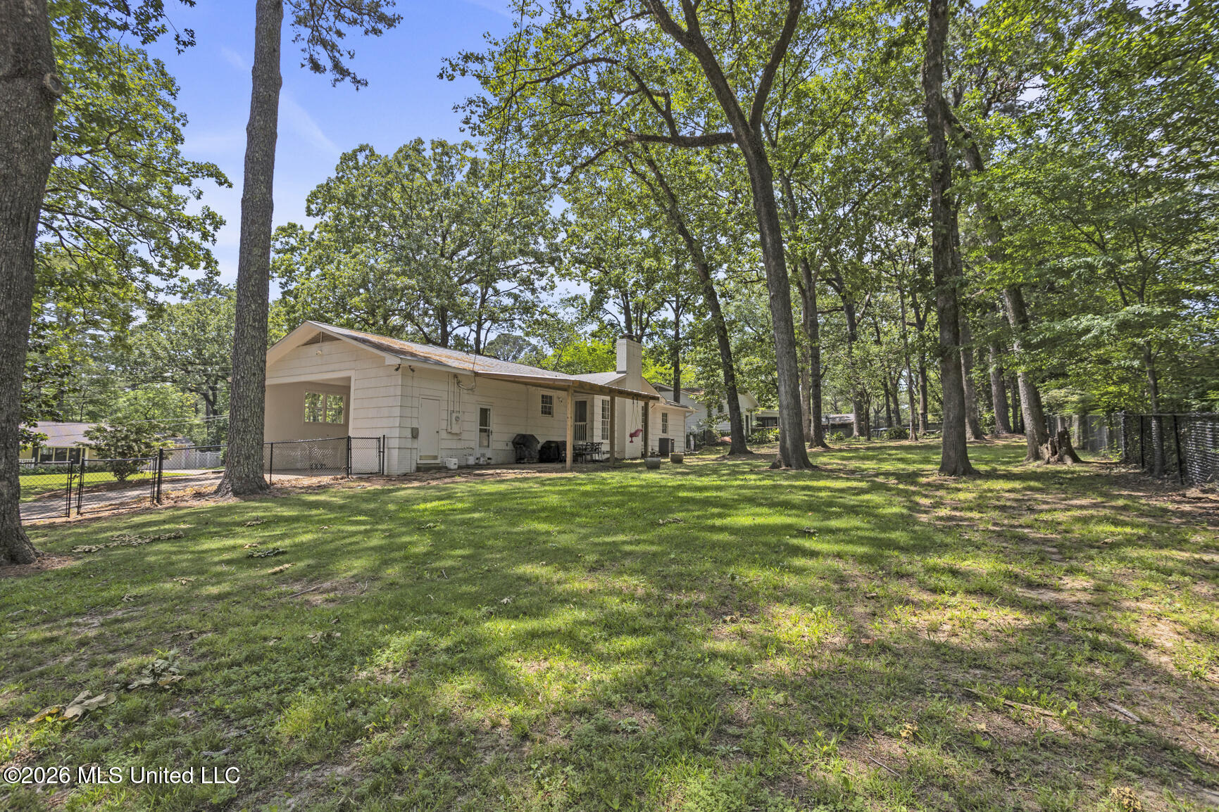 2164 Southwood Road Jackson, MS 39211 - Photo 17 of 19 2164 Southwood-19