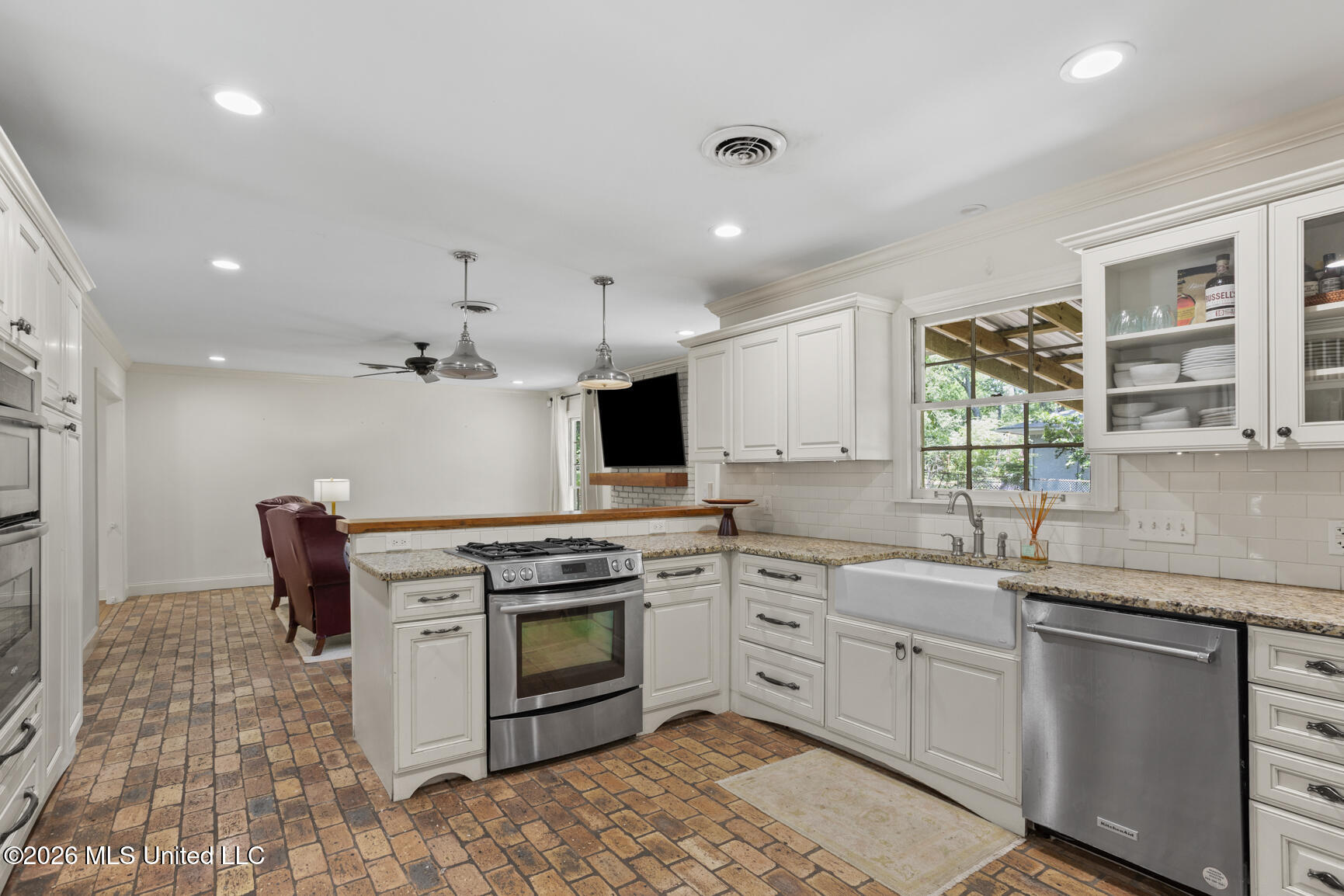 2164 Southwood Road Jackson, MS 39211 - Photo 7 of 19 2164 Southwood-7