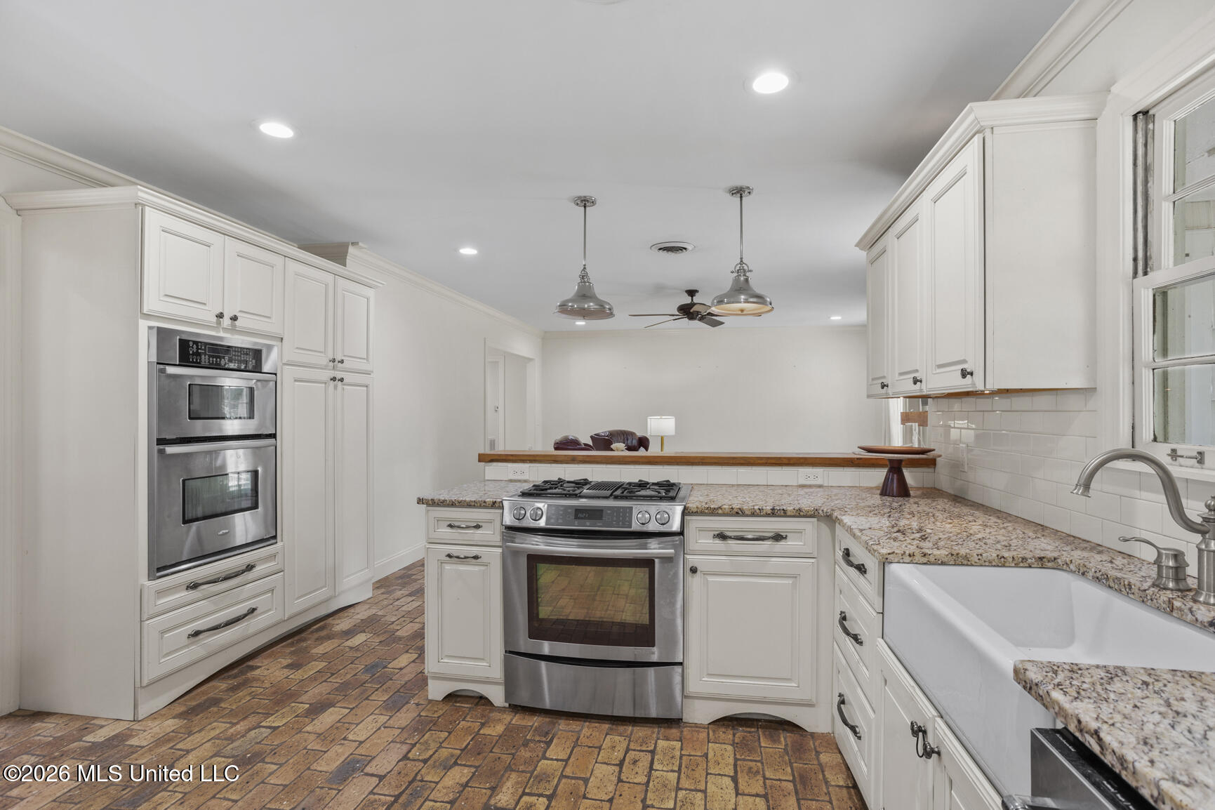 2164 Southwood Road Jackson, MS 39211 - Photo 8 of 19 2164 Southwood-8