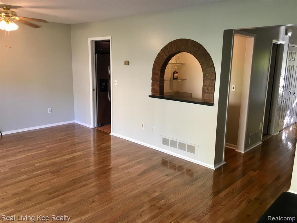 1422 Oakbrook Rochester Hills Rochester, MI 48307 - Photo 13 of 33