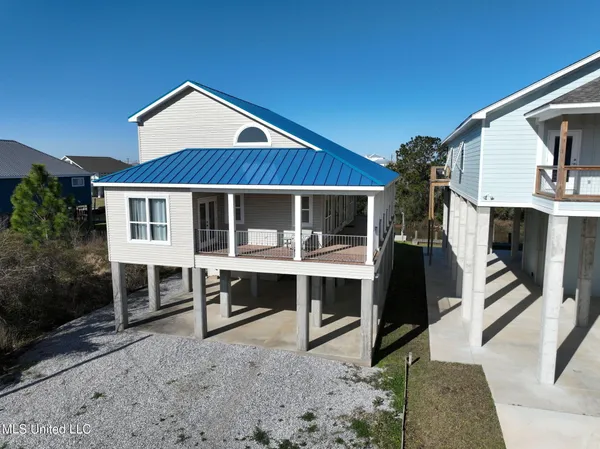 $575,000 | 11025 Clleeves Street, Bay St. Louis, MS 39520