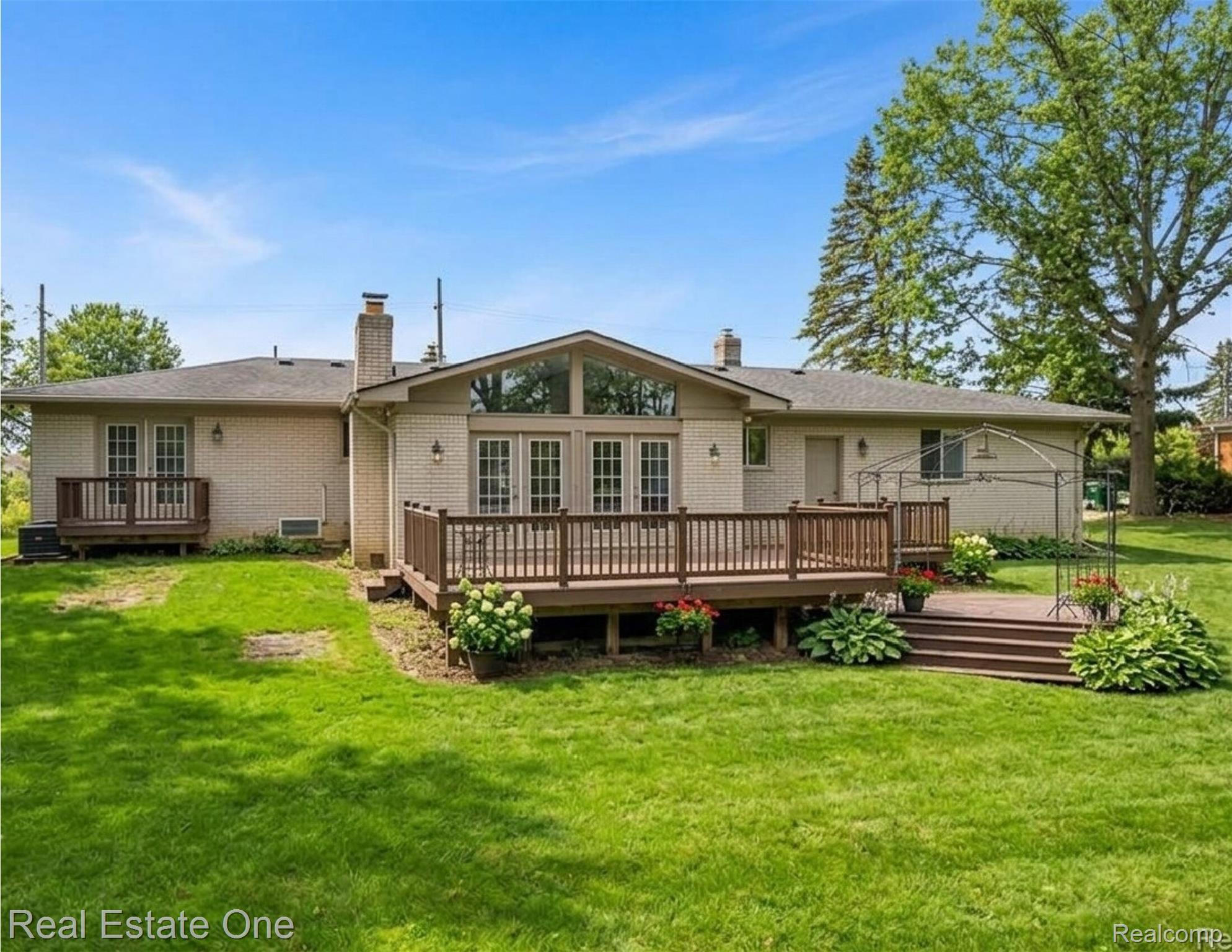50500 Card Road Macomb, MI 48044 - Photo 3 of 26 Back of 50500 Card-1.jpg