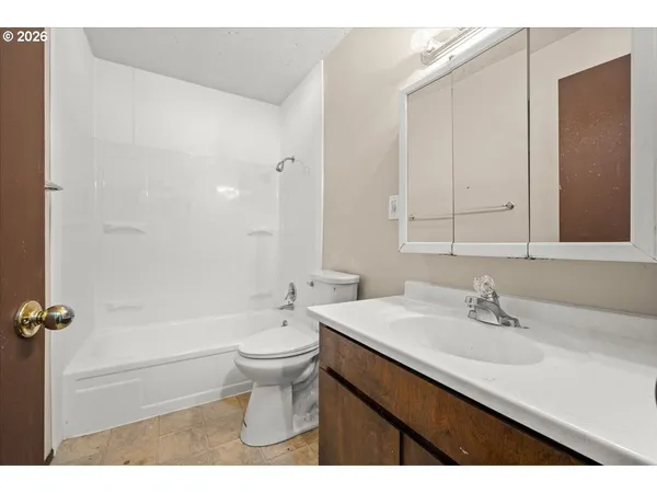 $800,000 | 5103 Northeast 42nd Avenue, Portland, OR 97218