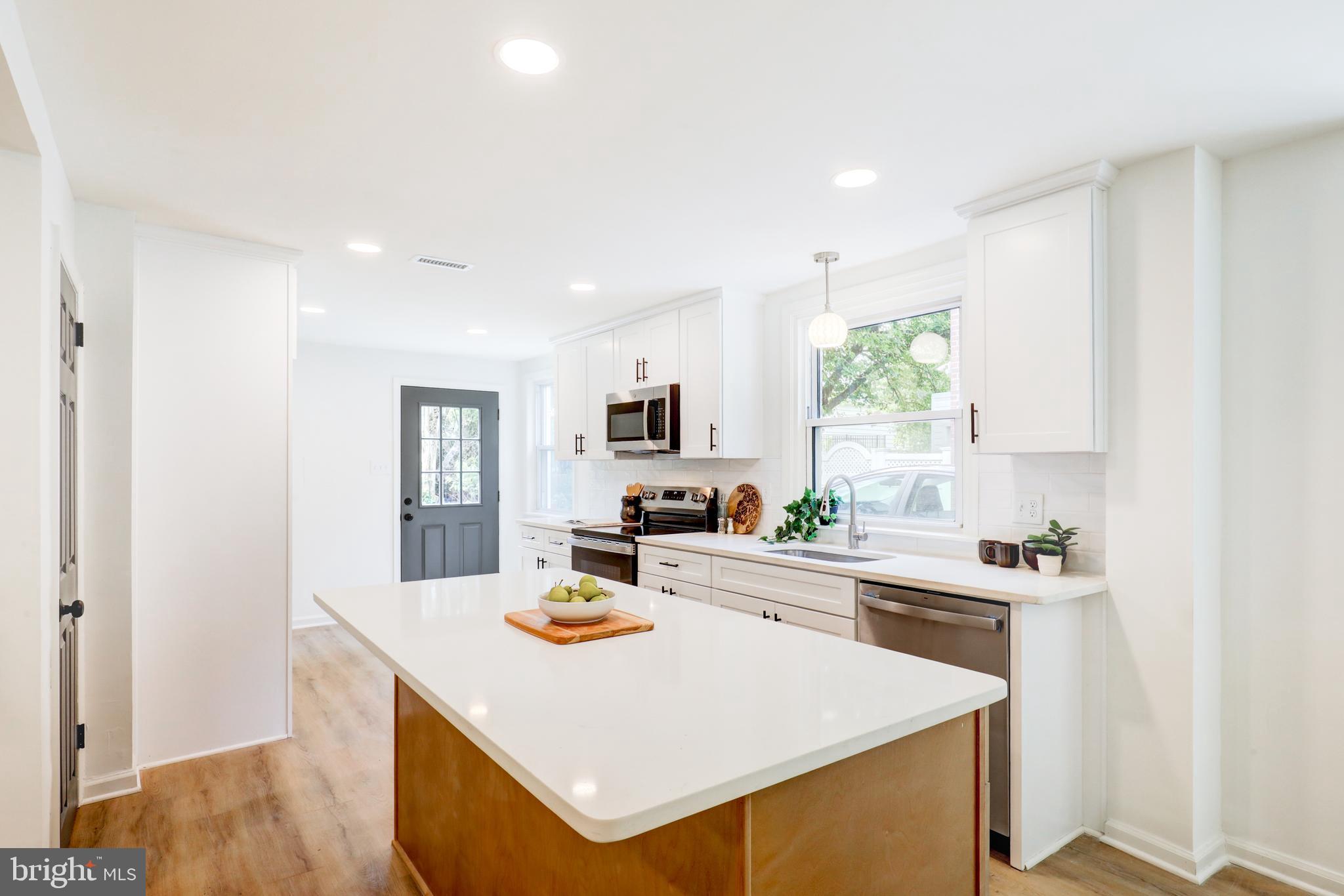 300 Walnut Place Havertown, PA 19083 - Photo 11 of 45