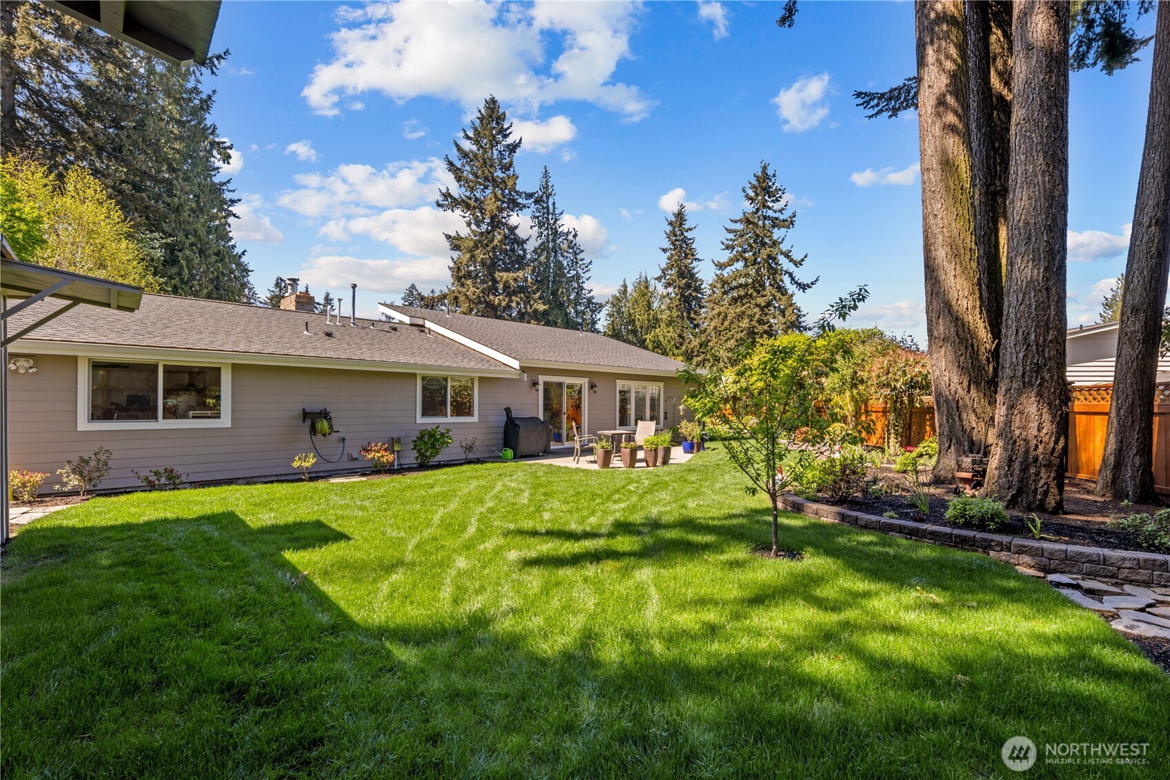 643 Edmonds Way Edmonds, WA 98020 - Photo 24 of 34