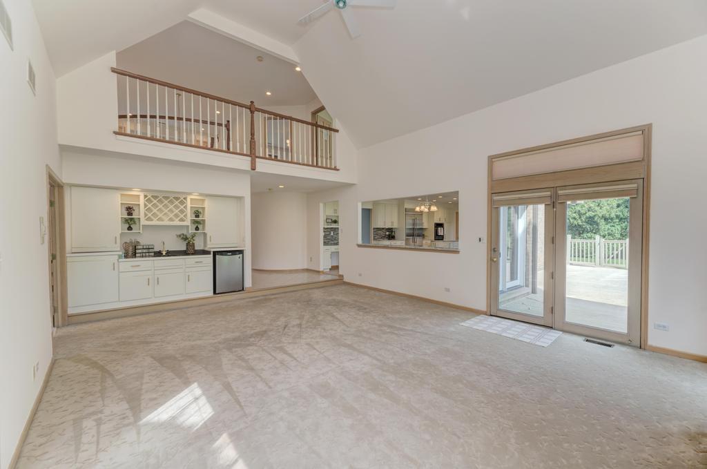 1500 Royal Oak Road Darien, IL 60561 - Photo 10 of 48