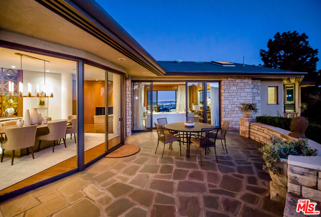 1131 Miradero Road Beverly Hills, CA 90210 - Photo 34 of 42