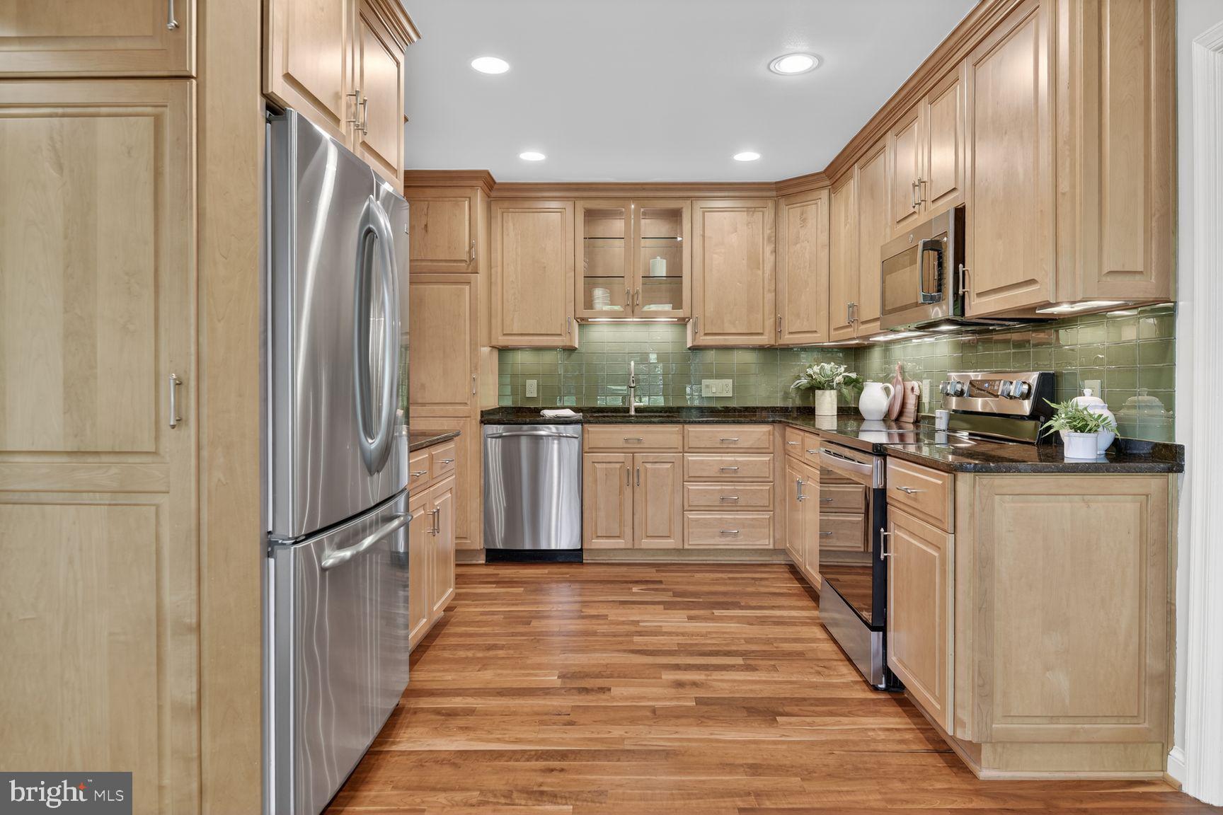 312 Kimblewick Drive Silver Spring, MD 20904 - Photo 22 of 61 Stainless-steel appliances