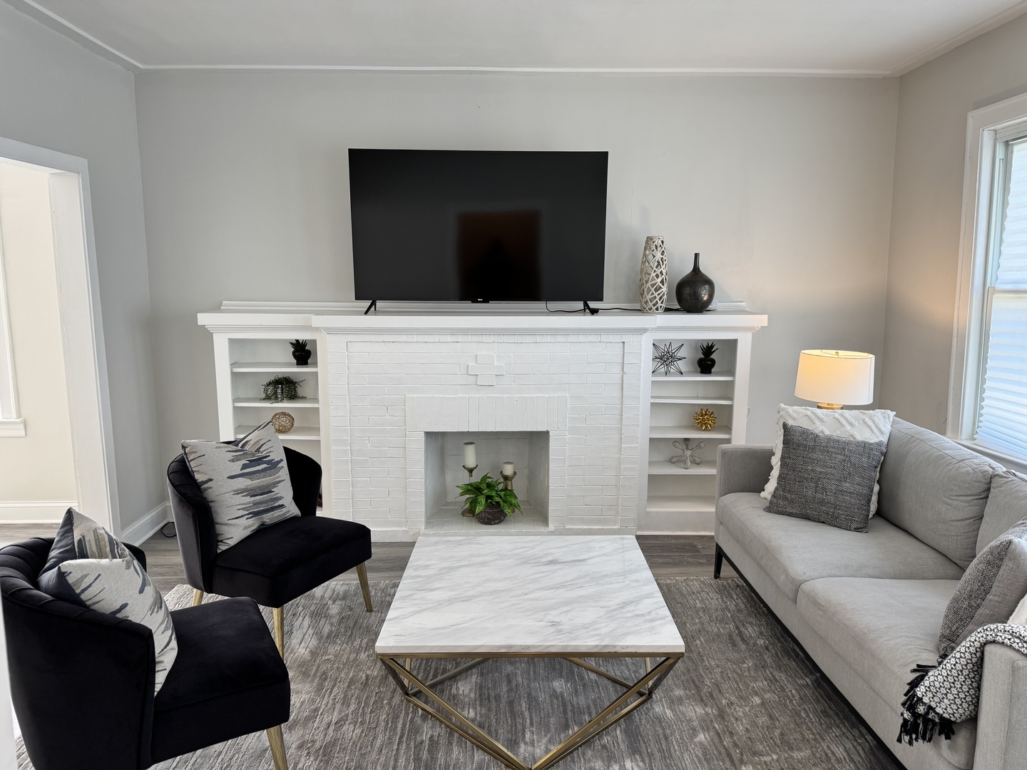 822 East 87th Place Chicago, IL 60619 - Photo 3 of 27