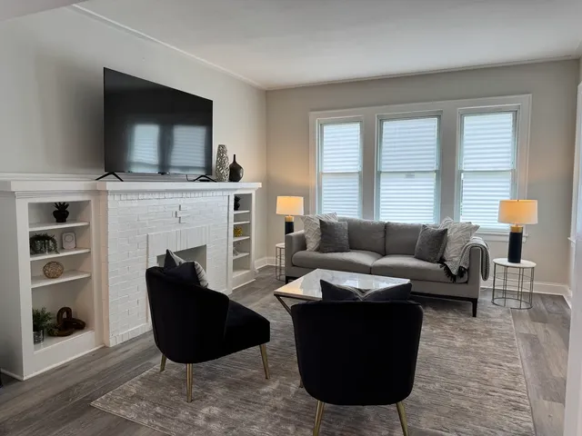 $299,000 | 822 East 87th Place, Chicago, IL 60619