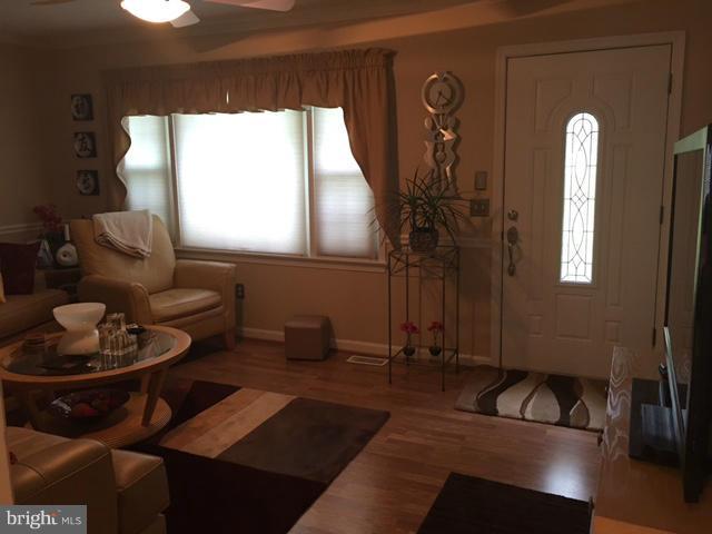 6088 Waterford Road Rixeyville, VA 22737 - Photo 4 of 26 Living Room