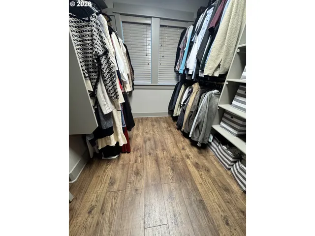 $699,900 | 8326 Southwest Oak Street, Portland, OR 97223