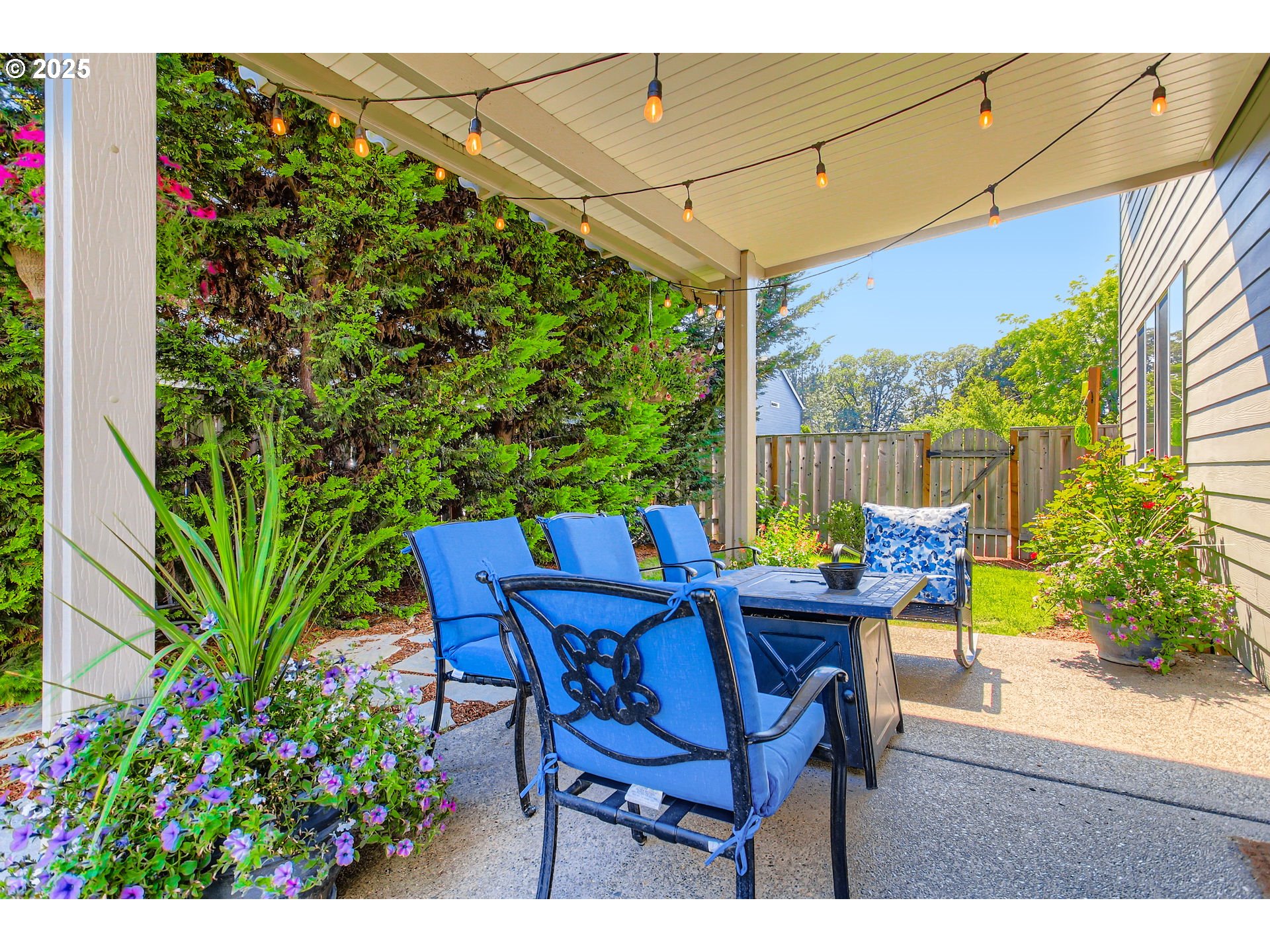 8326 Southwest Oak Street Portland, OR 97223 - Photo 25 of 29