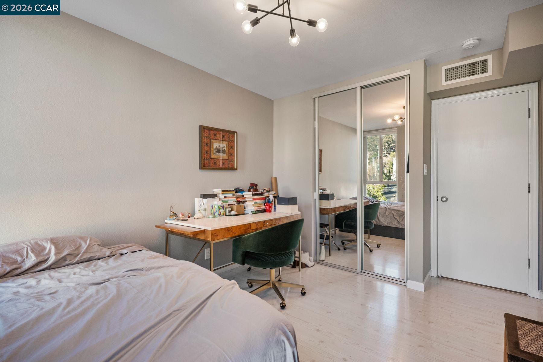 2 Panoramic Way, Unit 304 Berkeley, CA 94704 - Photo 5 of 43