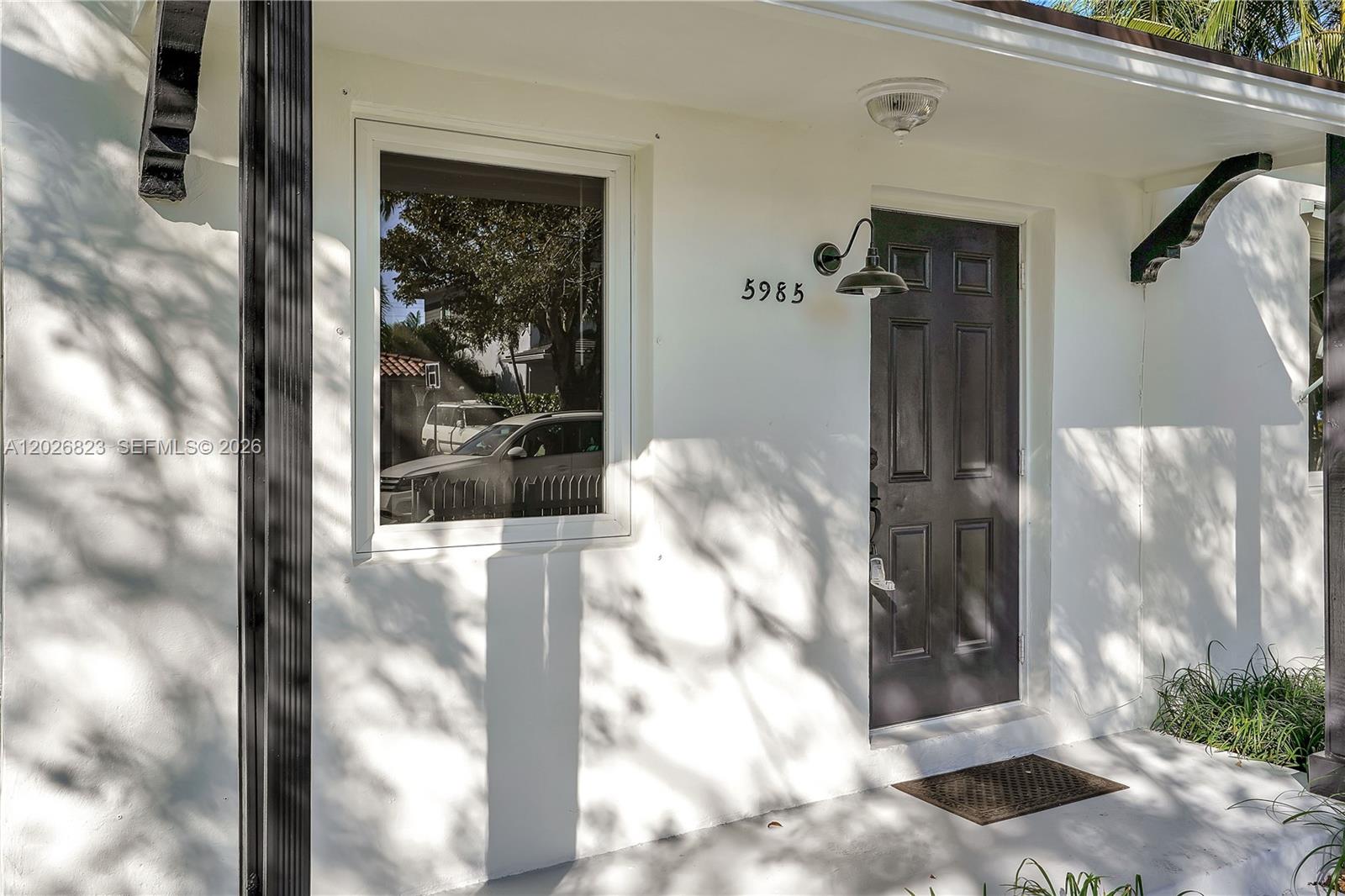 5985 Southwest 41st Street, Unit FRONT Miami, FL 33155 - Photo 13 of 19