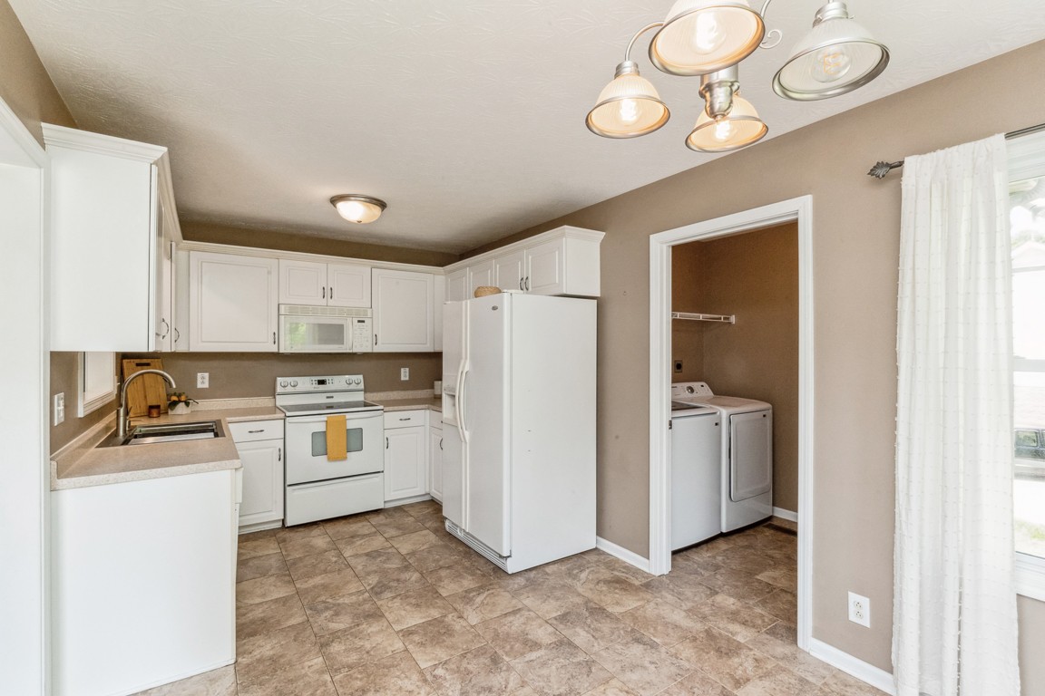 1061 Heatherwood Road Pleasant View, TN 37146 - Photo 7 of 25 Gallery Image 7
