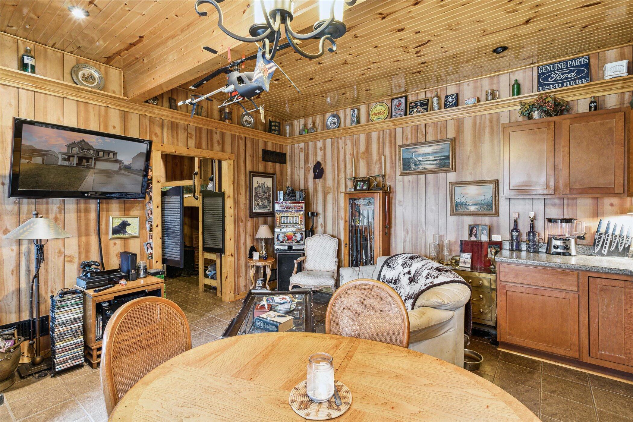10051 Spencer Road Crystal, MI 48818 - Photo 10 of 39 04-10051-Spencer-Rd-Crystal-MI-48818-Win