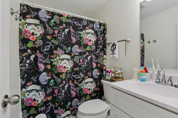 $515,000 | 866 Clark Lane, Des Plaines, IL 60016