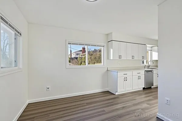 $515,000 | 866 Clark Lane, Des Plaines, IL 60016