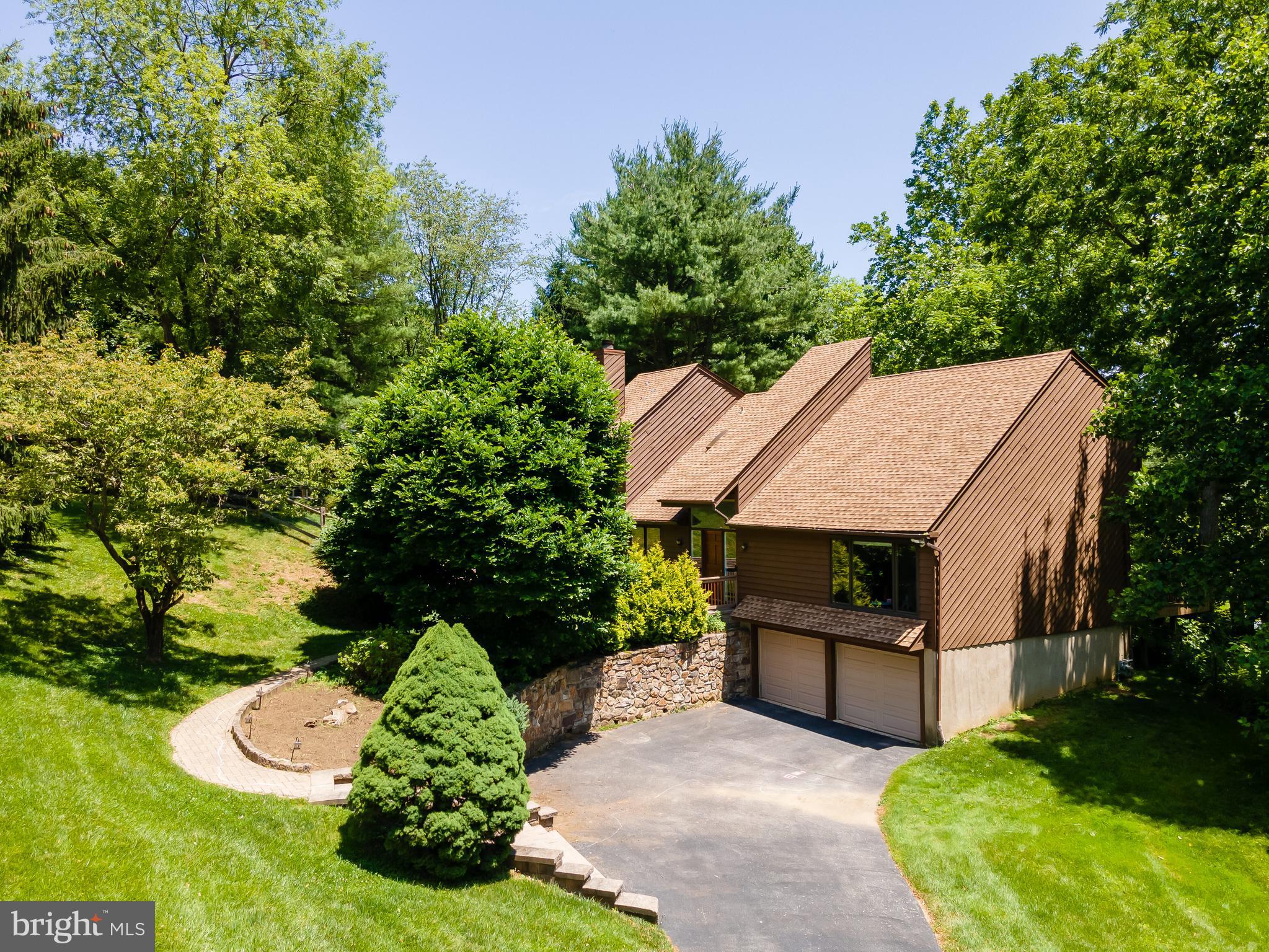 943 Hunt Road Radnor, PA 19008 - Photo 2 of 45