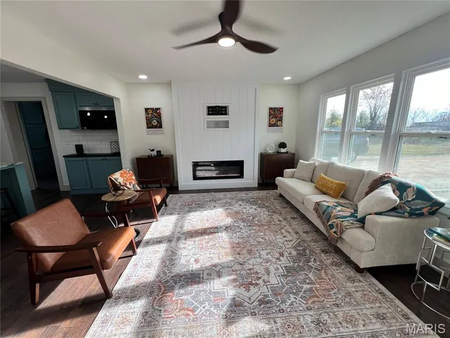 $259,900 | 804 East Main Street, Richland, MO 65556