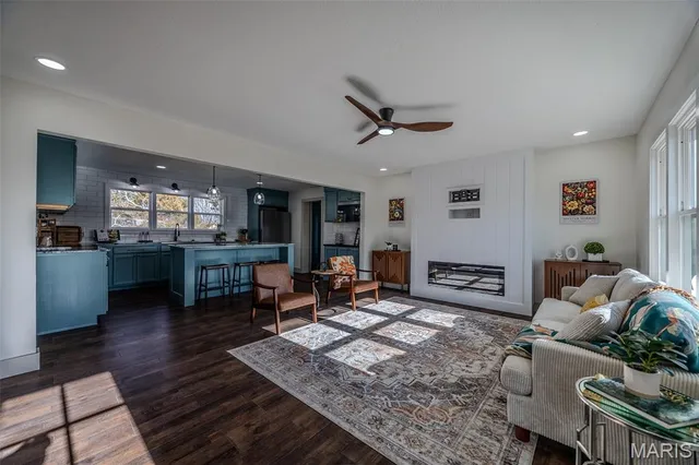 $259,500 | 804 East Main Street, Richland, MO 65556