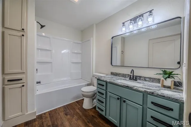 $259,500 | 804 East Main Street, Richland, MO 65556