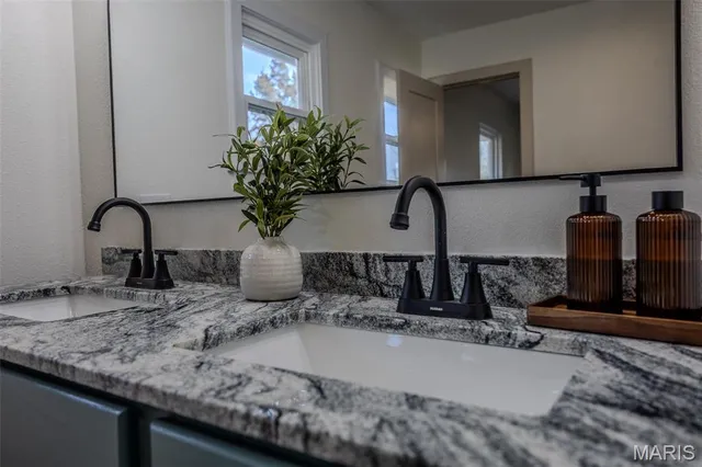 $259,500 | 804 East Main Street, Richland, MO 65556