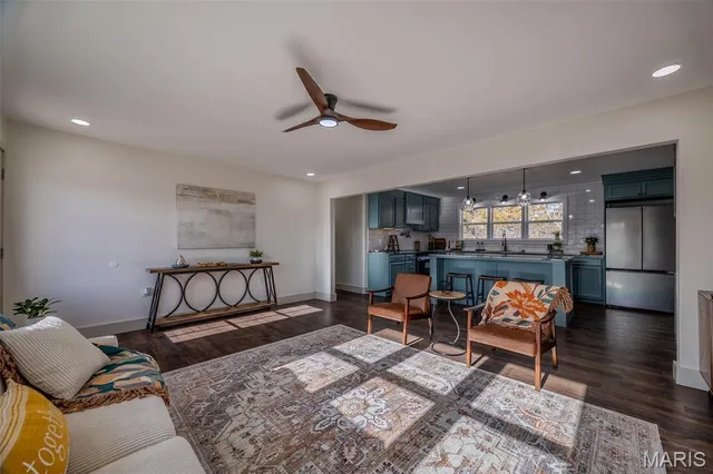 $259,500 | 804 East Main Street, Richland, MO 65556