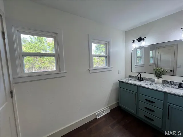 $259,500 | 804 East Main Street, Richland, MO 65556