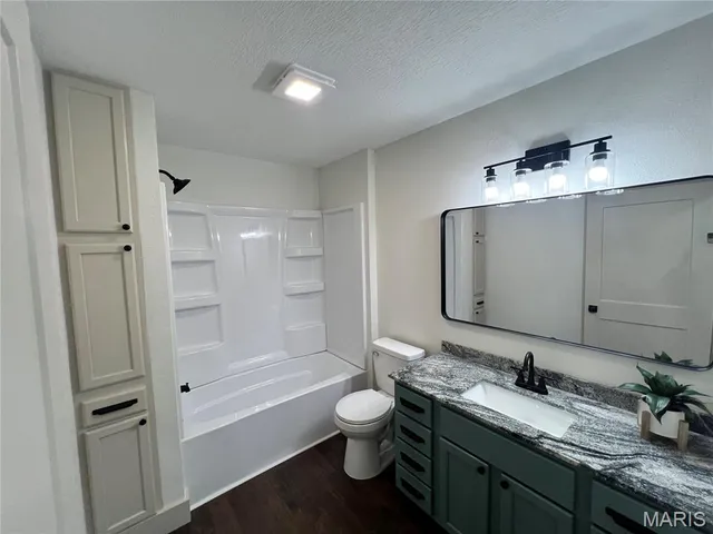 $259,500 | 804 East Main Street, Richland, MO 65556