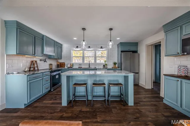 $259,500 | 804 East Main Street, Richland, MO 65556