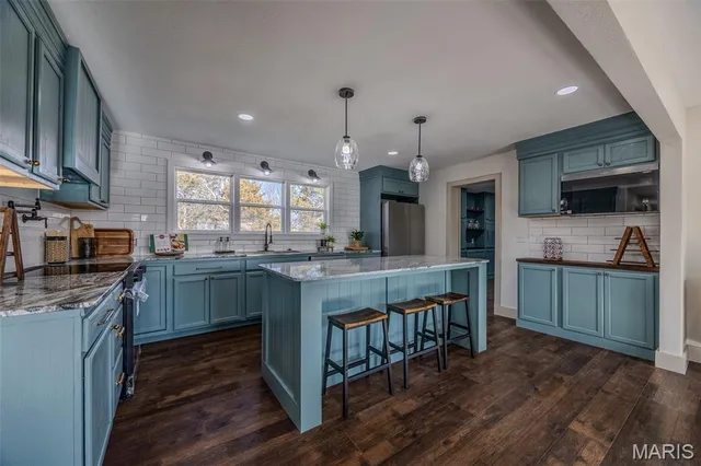 $259,500 | 804 East Main Street, Richland, MO 65556