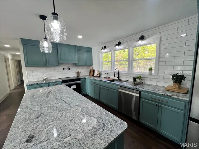 $269,900 | 804 East Main Street, Richland, MO 65556